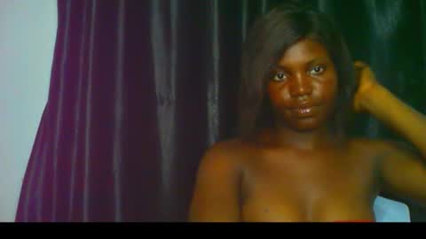 Snapshot of slimthick_tinah chatting on September 25, 2025, 5:05 pm TINA online show from September 25, 2025, 5:05 pm