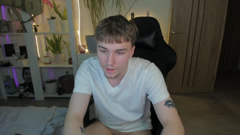 Mila online show from February 4, 2025, 7:00 pm