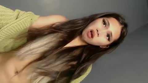 slut4attention online show from April 18, 2026, 7:45 am