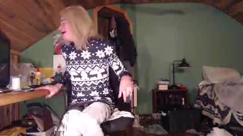 Snapshot of slutjennifertransxx chatting on December 22, 2024, 5:12 am slutjennifertransxx online show from December 22, 2024, 5:12 am