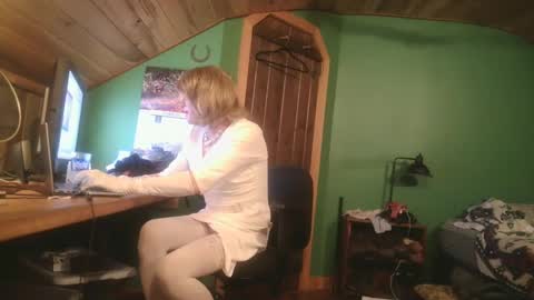 Snapshot of slutjennifertransxx chatting on October 7, 2025, 2:20 am slutjennifertransxx online show from October 7, 2025, 2:20 am