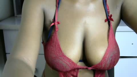 sluttx_choco online show from April 18, 2026, 8:51 am
