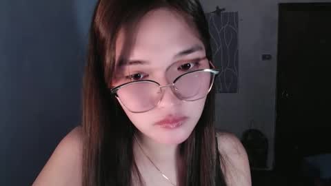 slutty_hannaxx online show from April 17, 2026, 2:03 am