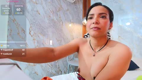 Snapshot of sluttyandmature chatting on January 19, 2025, 4:04 pm MARCELA online show from January 19, 2025, 4:04 pm