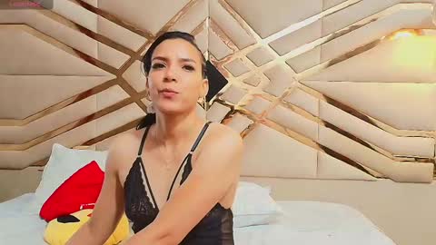 Snapshot of sluttyandmature chatting on February 21, 2025, 1:22 pm MARCELA online show from February 21, 2025, 1:22 pm