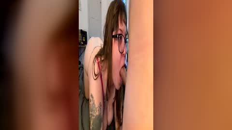 Snapshot of sluttyfukpig chatting on June 14, 2026, 9:17 pm MIXEDCOUPLEBWCANDBBW online show from June 14, 2026, 9:17 pm