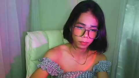 sluttypatotie online show from September 24, 2025, 5:05 pm