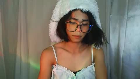 sluttypatotie online show from September 27, 2025, 3:06 pm
