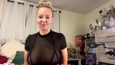 Sluttysofia online show from February 14, 2025, 3:54 am