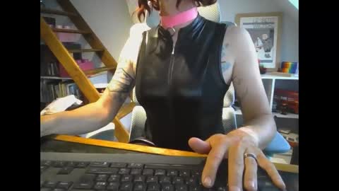 sluttytoy83 online show from May 4, 2026, 6:15 pm
