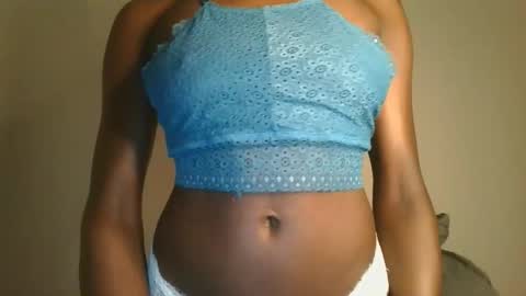 sly_rose online show from December 4, 2025, 9:34 pm