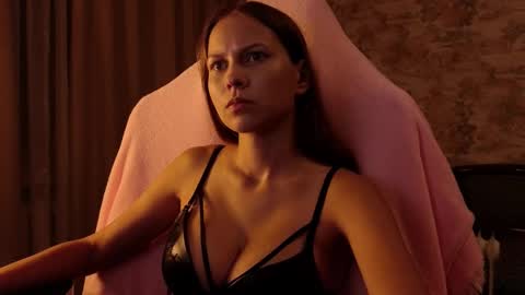 Snapshot of small_emma0 chatting on October 15, 2025, 6:30 pm Emma online show from October 15, 2025, 6:30 pm