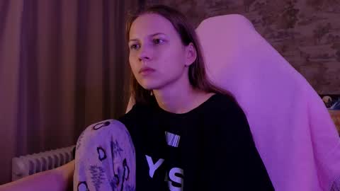 Snapshot of small_emma0 chatting on February 14, 2026, 3:53 pm Emma online show from February 14, 2026, 3:53 pm