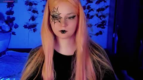 Snapshot of smallimpmeili chatting on October 19, 2025, 6:19 pm smallimpmeili online show from October 19, 2025, 6:19 pm