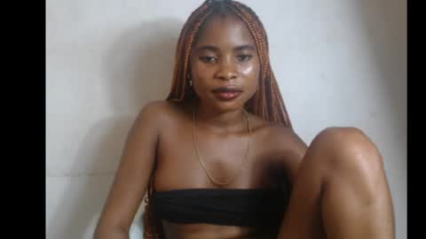 Snapshot of smallsluty chatting on May 29, 2026, 9:29 am smallsluty online show from May 29, 2026, 9:29 am