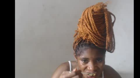 smallsluty online show from June 1, 2026, 7:26 pm