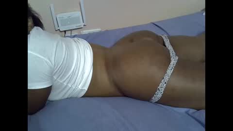 Snapshot of smart_lilly chatting on May 13, 2026, 6:38 pm smart_lilly online show from May 13, 2026, 6:38 pm