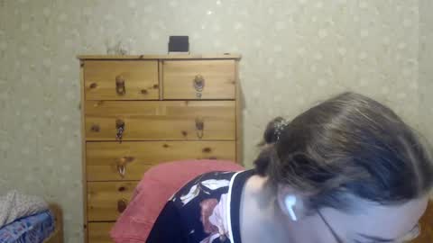 smart_rose online show from January 26, 2025, 5:34 pm