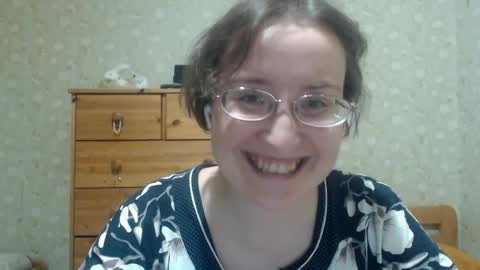 smart_rose online show from April 16, 2026, 9:39 pm