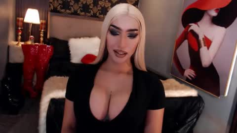 smasherqueen online show from June 14, 2026, 6:26 am