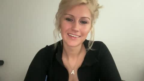 smexxii93 online show from February 13, 2026, 5:20 pm