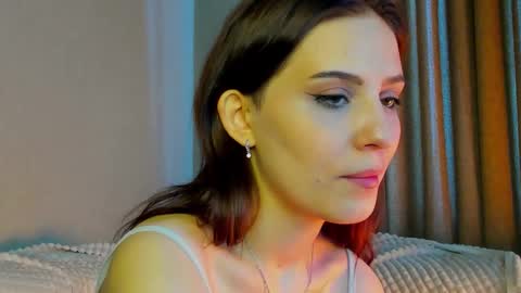 Snapshot of smile_forever_ chatting on September 17, 2025, 10:28 am Bella online show from September 17, 2025, 10:28 am