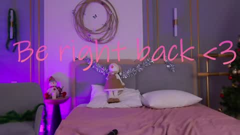 Mia online show from January 6, 2025, 8:14 am