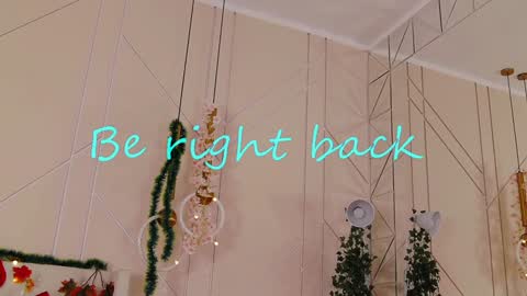 Mia online show from January 13, 2025, 8:26 am