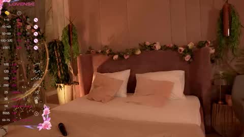 Mia online show from October 10, 2025, 5:17 am