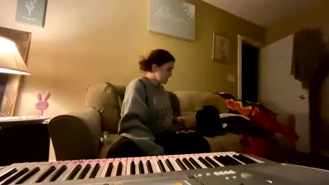 Smiley Mylie online show from December 3, 2024, 11:11 am