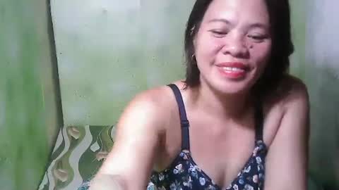 Snapshot of smilinglady27 chatting on December 3, 2024, 11:57 pm smilinglady27 online show from December 3, 2024, 11:57 pm