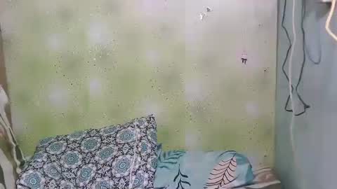 Snapshot of smilinglady27 chatting on December 23, 2024, 1:29 am smilinglady27 online show from December 23, 2024, 1:29 am