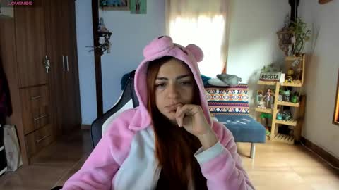 SmilingSalor online show from October 8, 2025, 11:41 am