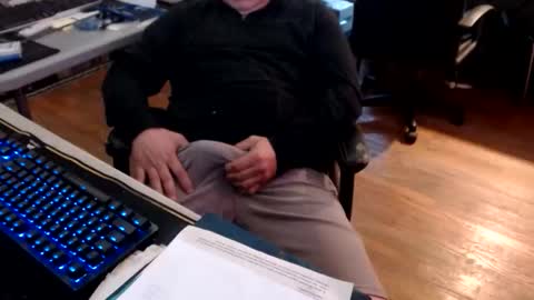 smly online show from November 21, 2025, 3:00 pm