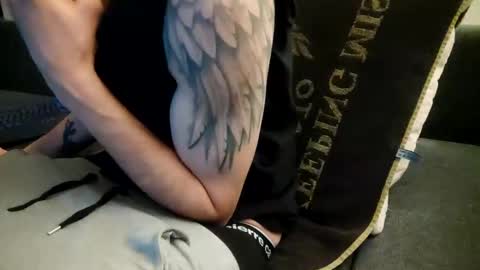 Snapshot of smokeandwatching chatting on January 24, 2025, 9:26 pm Smokeandwatching online show from January 24, 2025, 9:26 pm