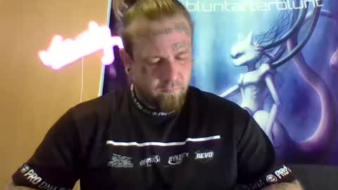 Snapshot of smokebluntafterblunt chatting on May 29, 2026, 11:19 am smoke online show from May 29, 2026, 11:19 am