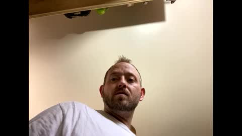 Snapshot of smokeymt420 chatting on February 9, 2025, 5:43 pm smokeymt420 online show from February 9, 2025, 5:43 pm