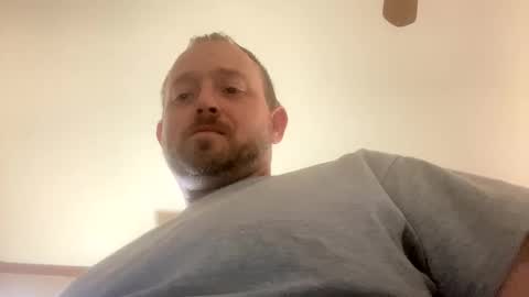 Snapshot of smokeymt420 chatting on February 21, 2025, 3:43 pm smokeymt420 online show from February 21, 2025, 3:43 pm