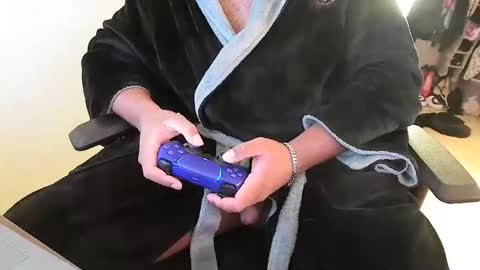 Smoothj2011 online show from February 2, 2026, 9:19 am