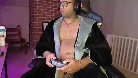 Smoothj2011 online show from March 28, 2026, 8:36 am