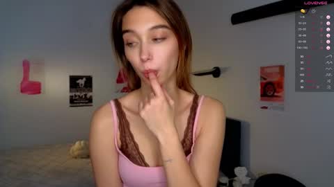 Eva online show from November 1, 2025, 8:49 am