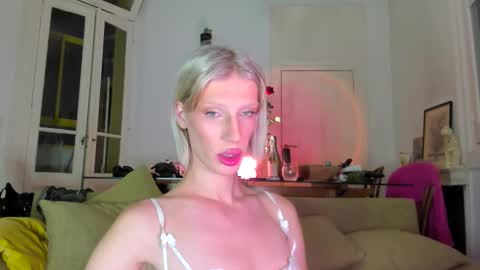   online show from December 21, 2025, 12:29 am