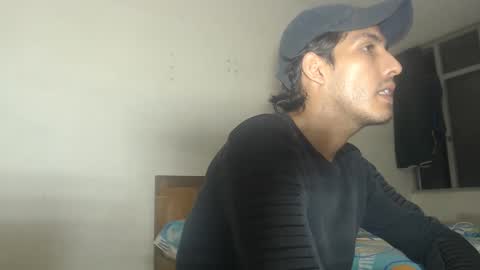 snackontime19 online show from September 16, 2025, 4:35 am