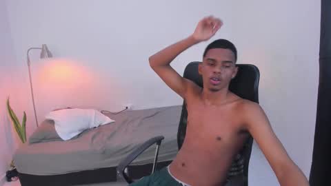 Snapshot of snak_master1 chatting on October 8, 2025, 6:05 pm snak_master1 online show from October 8, 2025, 6:05 pm