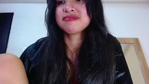 Snapshot of sneakyy_fantasy chatting on December 7, 2024, 6:54 am Hellen  online show from December 7, 2024, 6:54 am