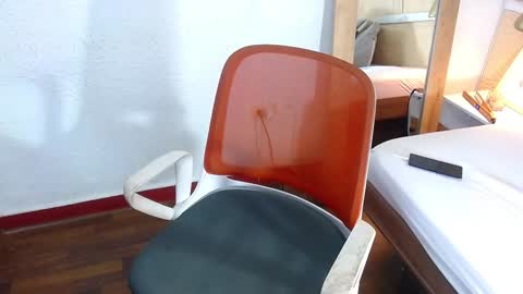 Snapshot of sneakyy_fantasy chatting on January 18, 2025, 3:42 am Hellen  online show from January 18, 2025, 3:42 am