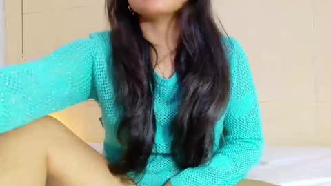 Snapshot of sneakyy_fantasy chatting on March 7, 2025, 3:51 am Hellen  online show from March 7, 2025, 3:51 am