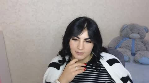 Olivia online show from October 3, 2025, 3:20 pm