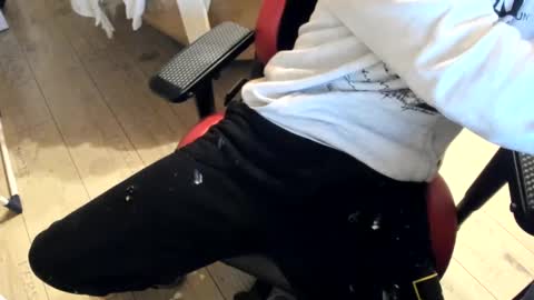 snip1977 online show from January 13, 2025, 5:44 pm