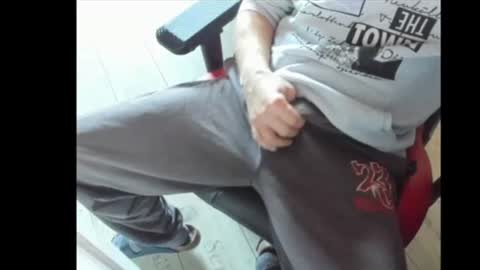 snip1977 online show from March 6, 2025, 8:41 am